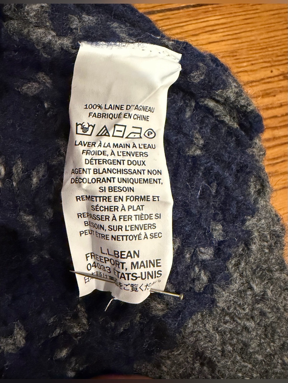 L.L.Bean men’s Fair Isle Henley 100% lambswool Sweater, size medium, grey/navy - Picture 8 of 8